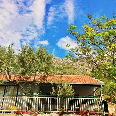 Holiday Home Jozo Omiš Eksteriør billede