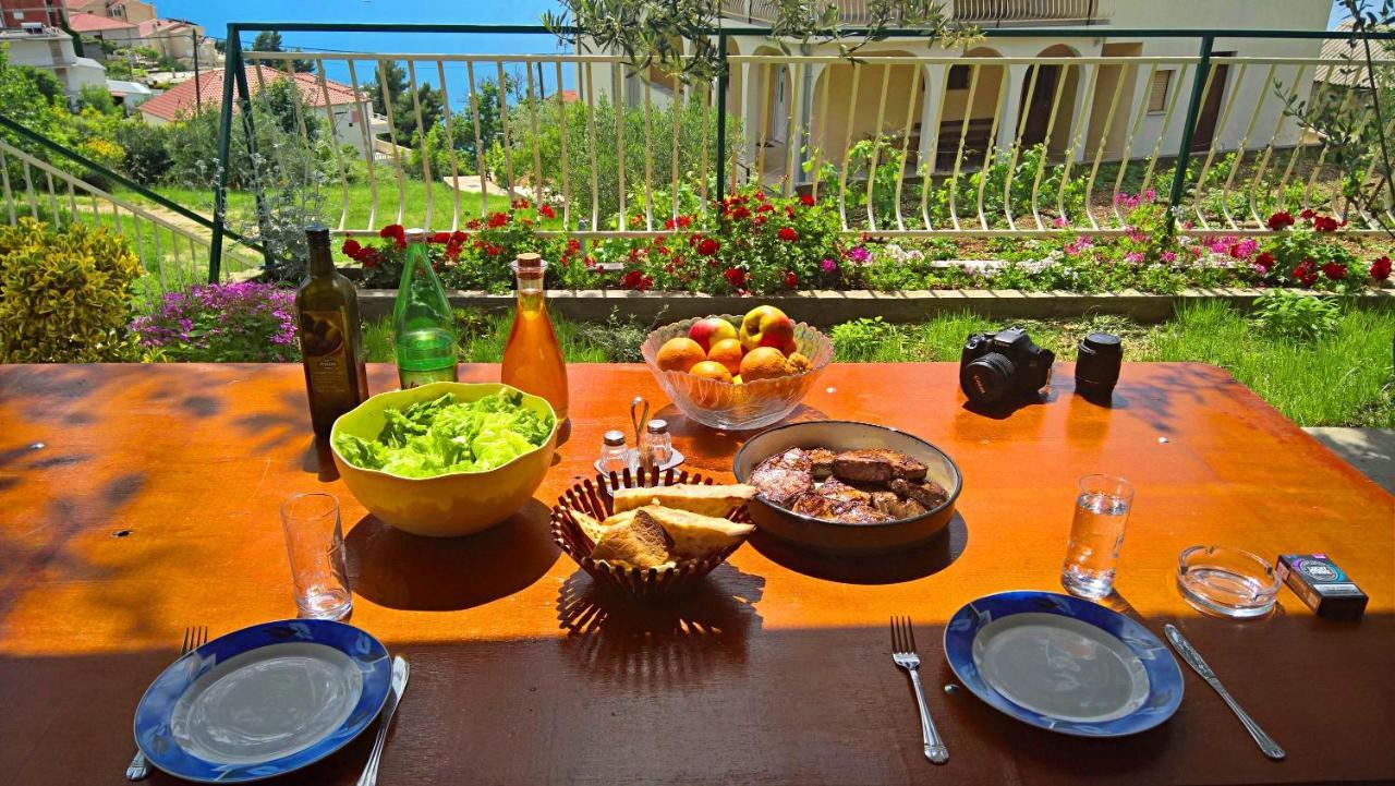 Holiday Home Jozo Omiš Eksteriør billede