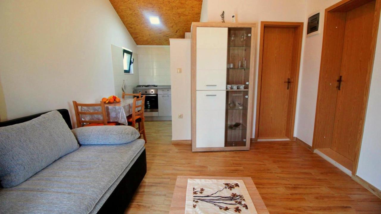 Holiday Home Jozo Omiš Eksteriør billede